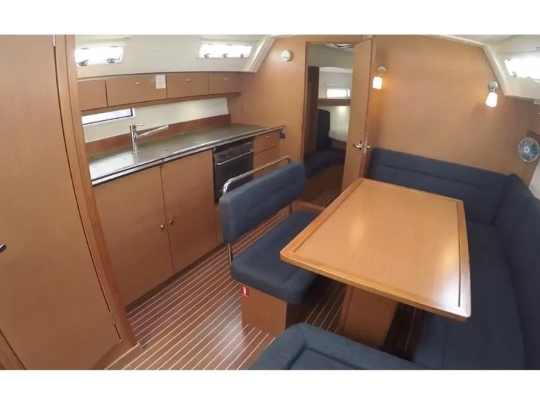 Hire Sailboat with or without skipper Bavaria Lefkáda