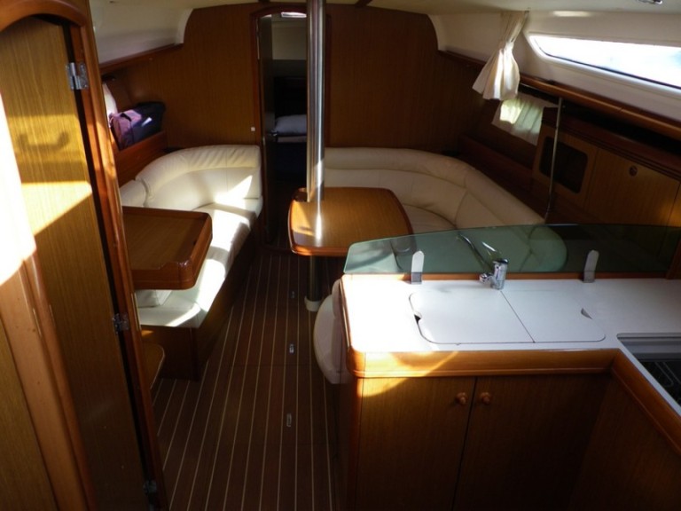 Yacht charter Lefkáda - Jeanneau Sun Odyssey 36i on SamBoat