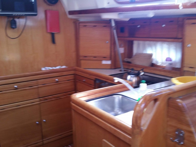 Hire Sailboat Bavaria with a boat licence