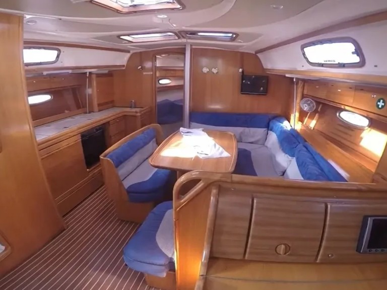 Sailboat hire in Lefkáda - Bavaria Bavaria 39