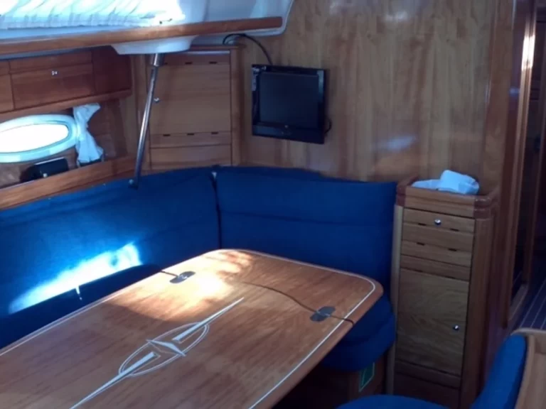 Charter a Bavaria Bavaria 50 in Lefkáda on Samboat
