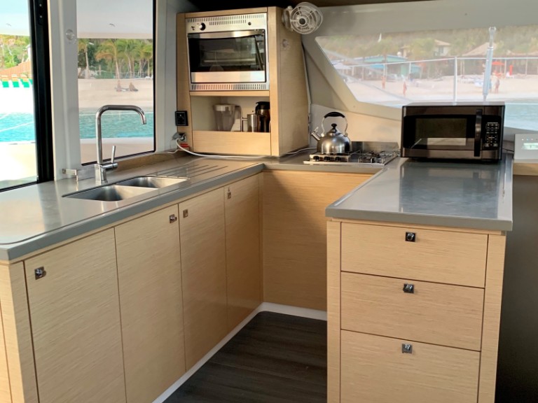 Yacht charter Road Town - Fountaine Pajot Fountaine Pajot Helia 44 on SamBoat