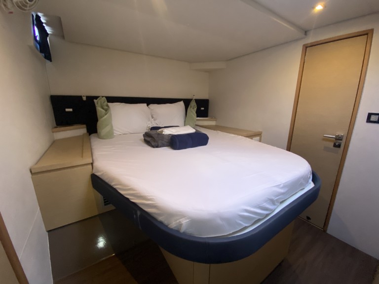 Catamaran hire in Road Town - Fountaine Pajot Saba 50