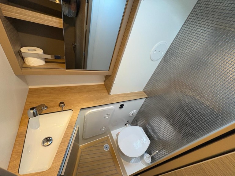 Yacht hire Sukošan cheap Lagoon 42