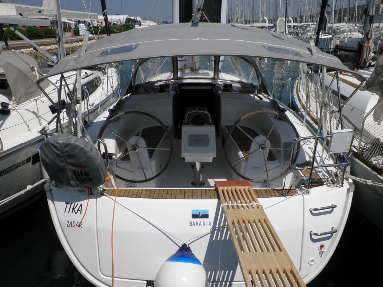 Yacht hire Sukošan cheap Cruiser 34