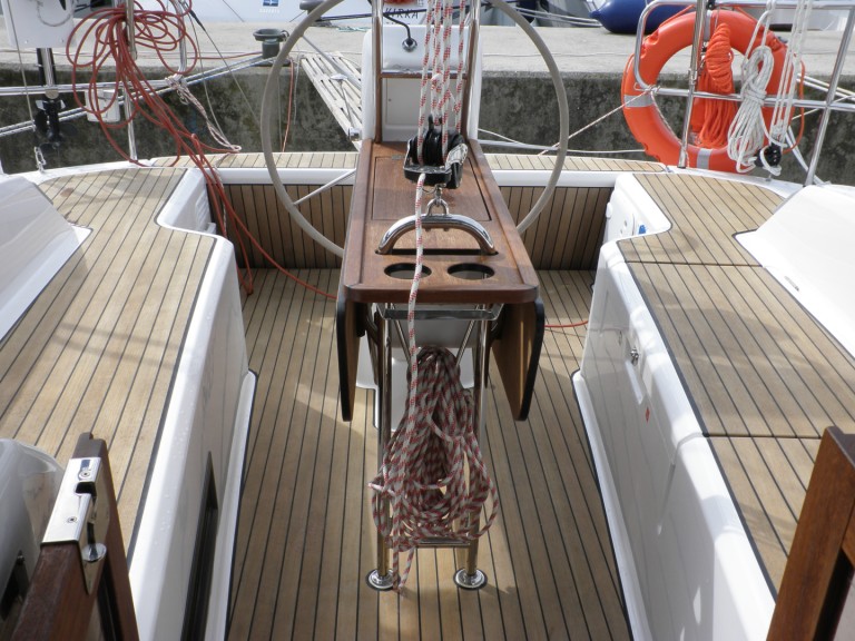 Hire a Bavaria Cruiser 33 Sukošan