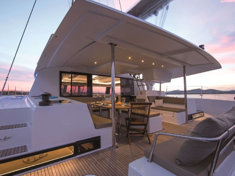 Hire Catamaran 1 with a boat licence