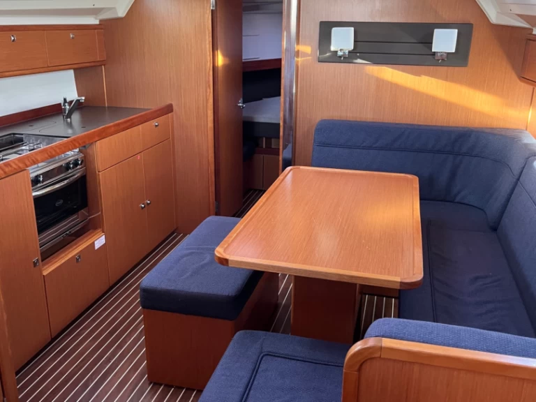 Charter a Bavaria Cruiser 41 in Sukošan on Samboat