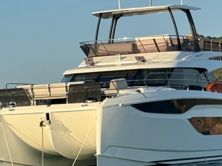 Yacht charter Ajaccio - 2 PRESTIGE M48 on SamBoat
