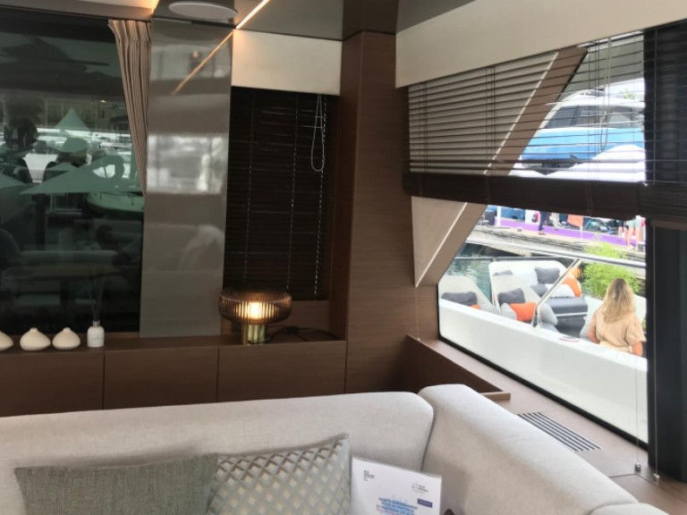 Catamaran to hire Ajaccio at the best price