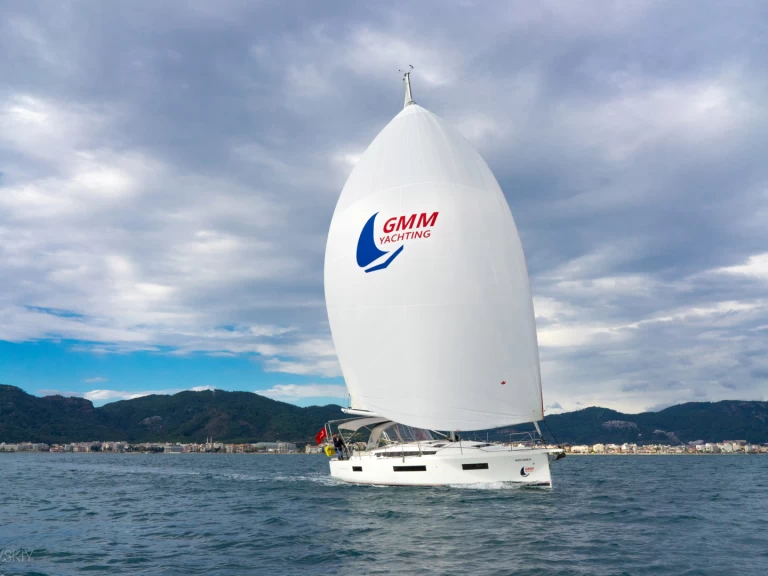Yacht hire Marmaris cheap Sun Odyssey 440