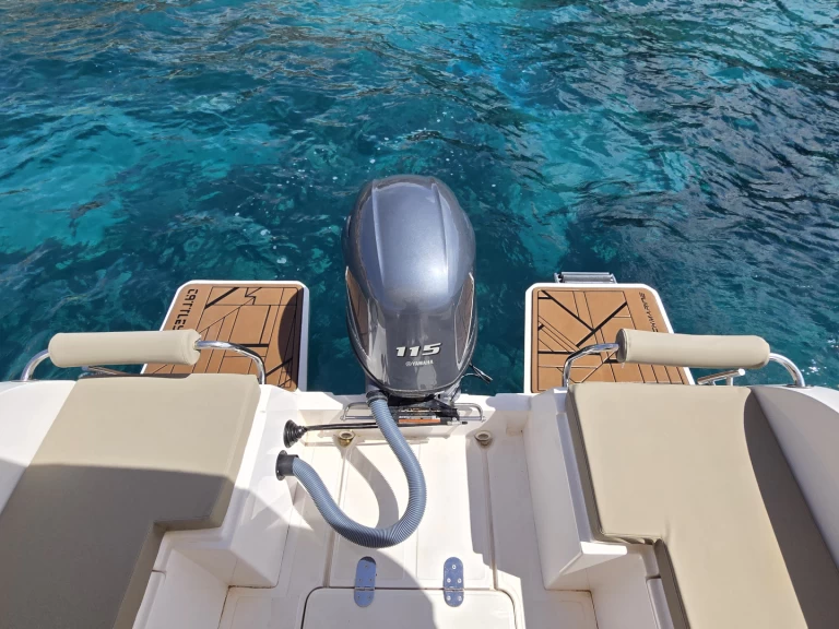 Hire Motorboat with or without skipper Cattleya Club Nàutic Santa Ponsa