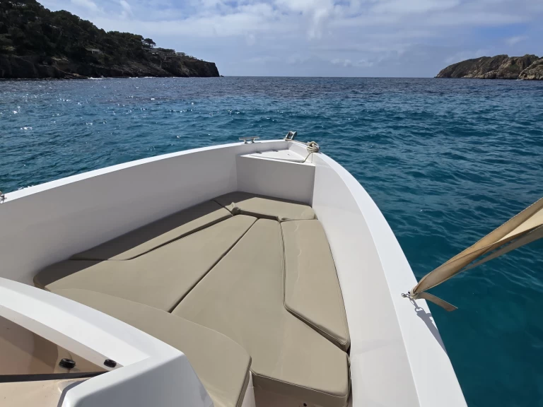 Hire a Cattleya X6 Open Club Nàutic Santa Ponsa