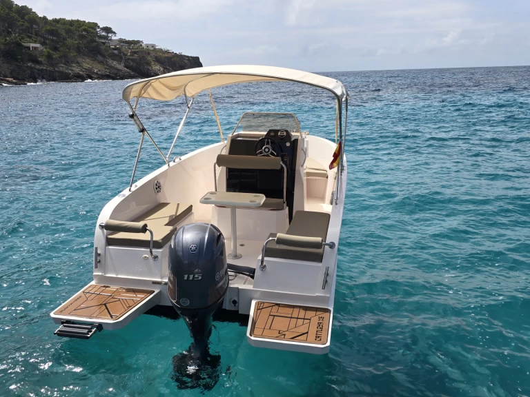 Hire Motorboat with or without skipper Cattleya Club Nàutic Santa Ponsa