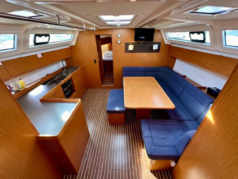 Hire a Bavaria Cruiser 46 Sukošan