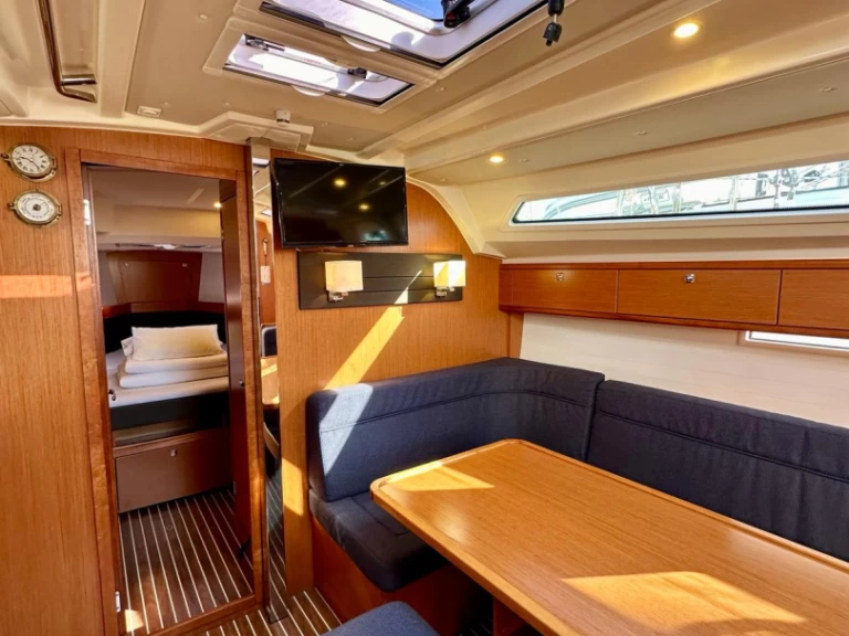 Yacht charter Sukošan - Bavaria Cruiser 41 on SamBoat