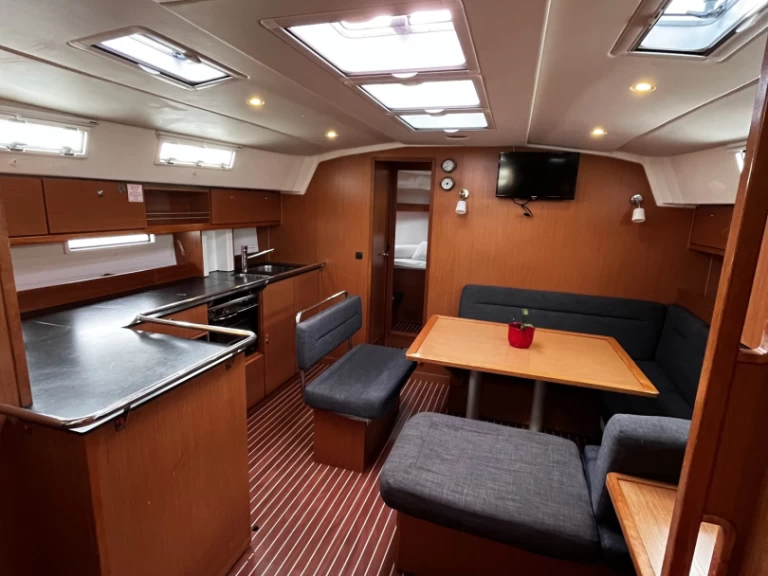 Charter a Bavaria Cruiser 45 in Sukošan on Samboat