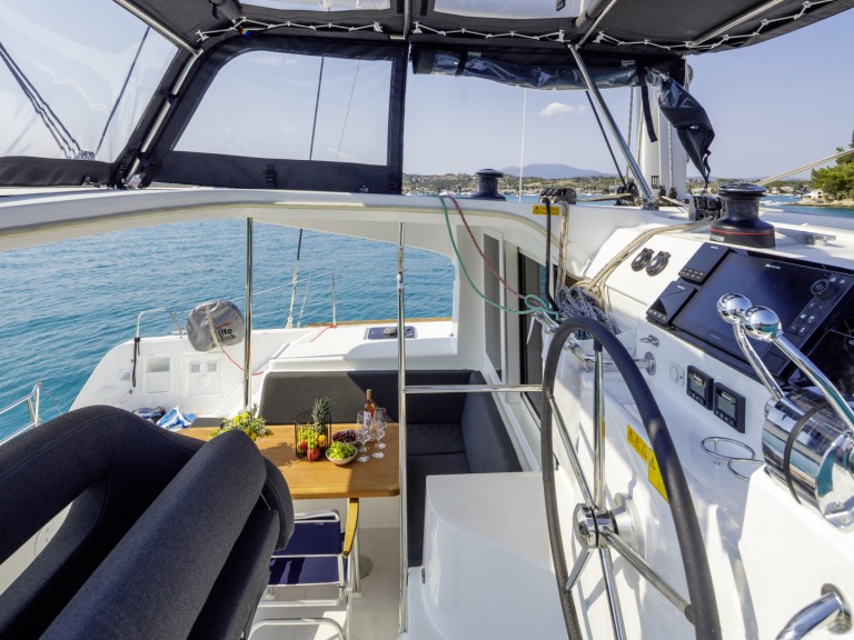 Catamaran to hire Porto Cheli at the best price