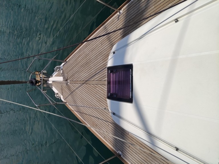 Yacht hire Alimos cheap Sun Odyssey 439