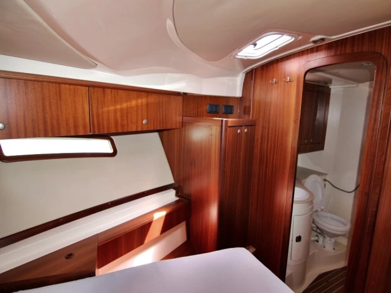 Yacht charter Zadar - Sas Vektor ADRIANA 44 on SamBoat