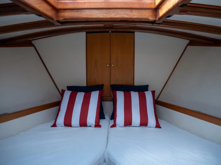Sailboat to hire Portimão at the best price