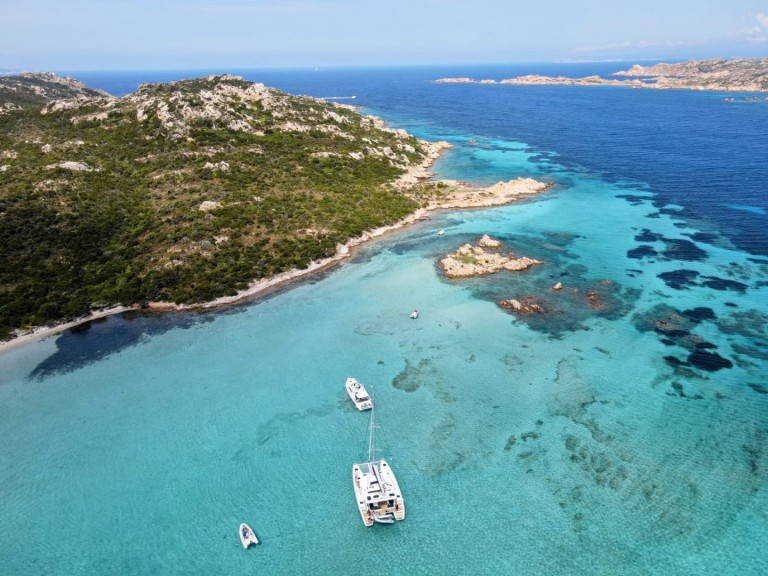 Yacht charter Porto Pollo - Lagoon Lagoon 46 on SamBoat