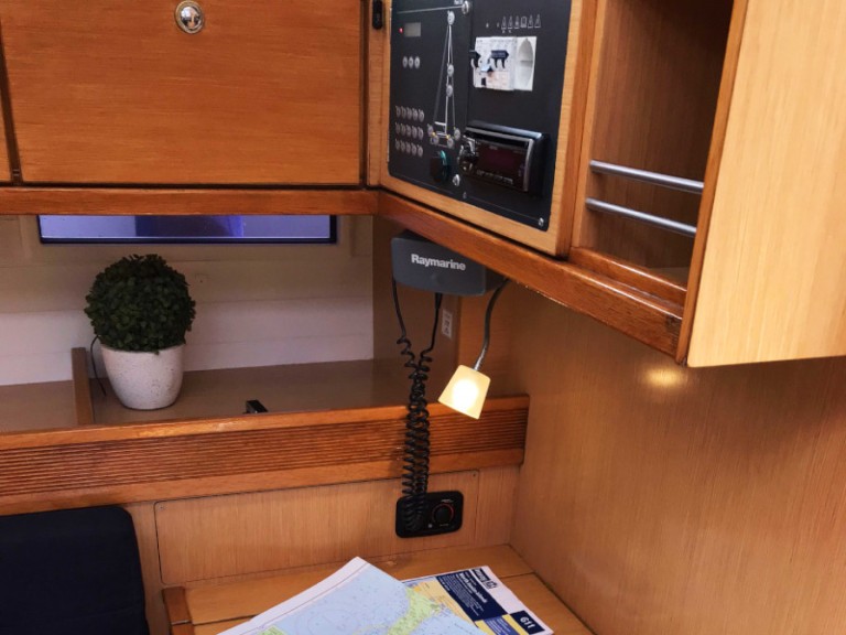 Sailboat hire in Lefkáda - Bavaria Bavaria 45 Cruiser