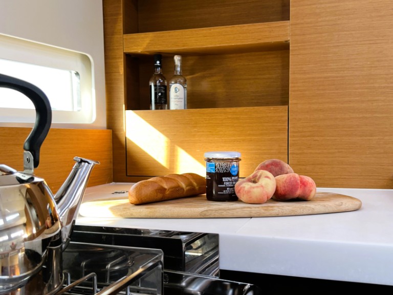 Hire a Jeanneau Sun Odyssey 410 Alimos