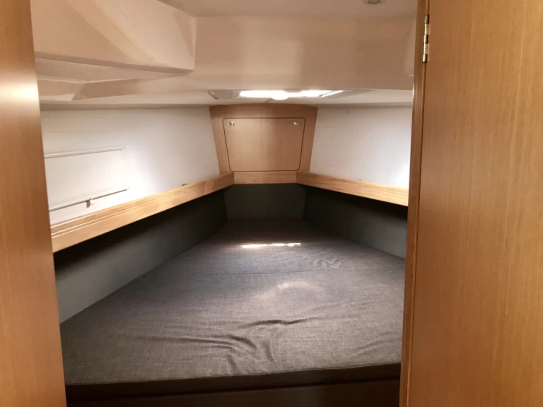 Yacht hire Lávrio cheap Cruiser 41