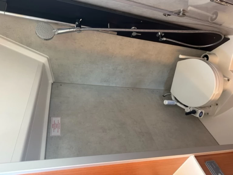 Hire Sailboat with or without skipper Bavaria Primošten