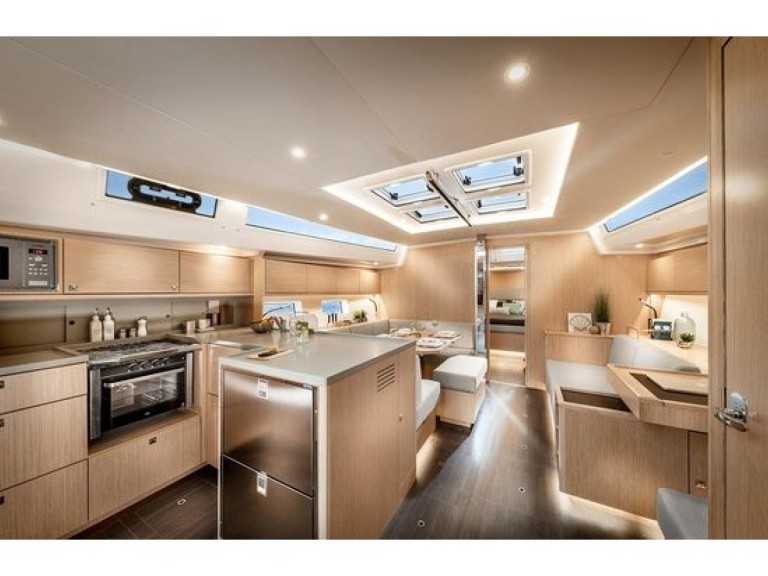 Yacht hire Primošten cheap Bavaria C50 Style