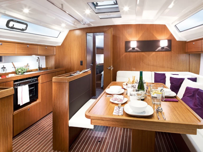 Sailboat to hire Primošten at the best price