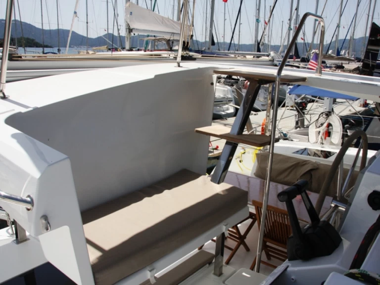 Charter a Fountaine Pajot Lucia 40 in Marmaris on Samboat