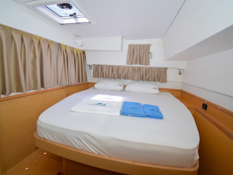 Yacht charter Marmaris - Lagoon Lagoon 42 on SamBoat