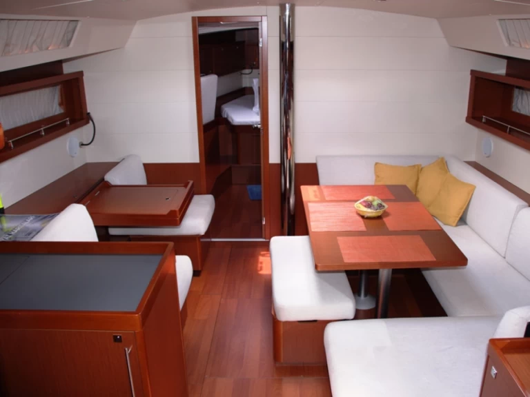 Yacht charter Marmaris - Bénéteau Oceanis 45 on SamBoat