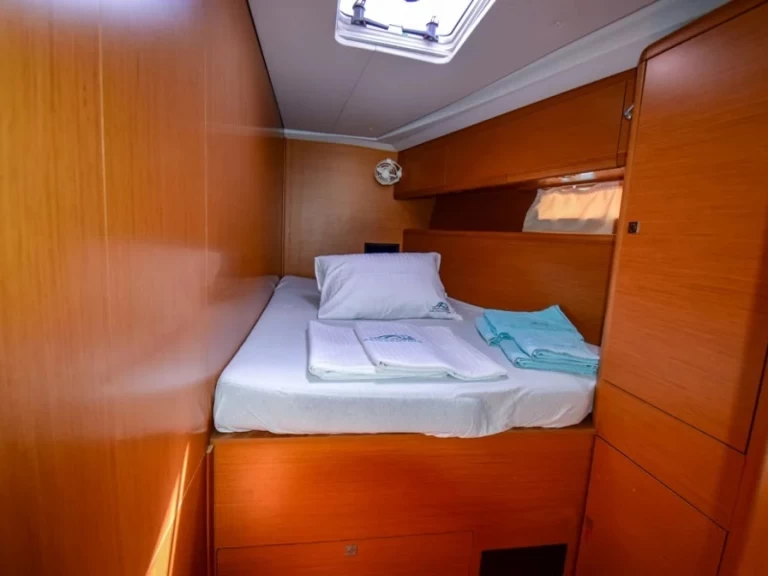 Charter a Jeanneau Jeanneau 53 in Marmaris on Samboat