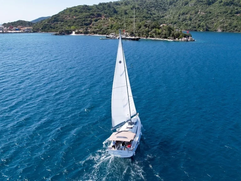 Charter a Jeanneau Sun Odyssey 410 in Marmaris on Samboat