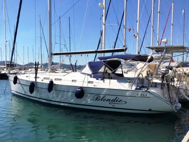 Hire a Bénéteau Cyclades 43.4 Marmaris