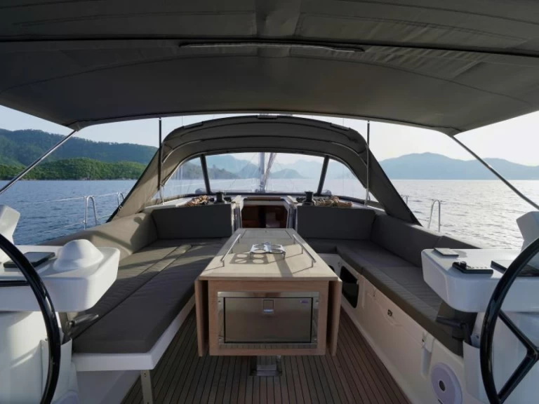 Charter a Dufour Dufour 520 Grand Large in Marmaris on Samboat