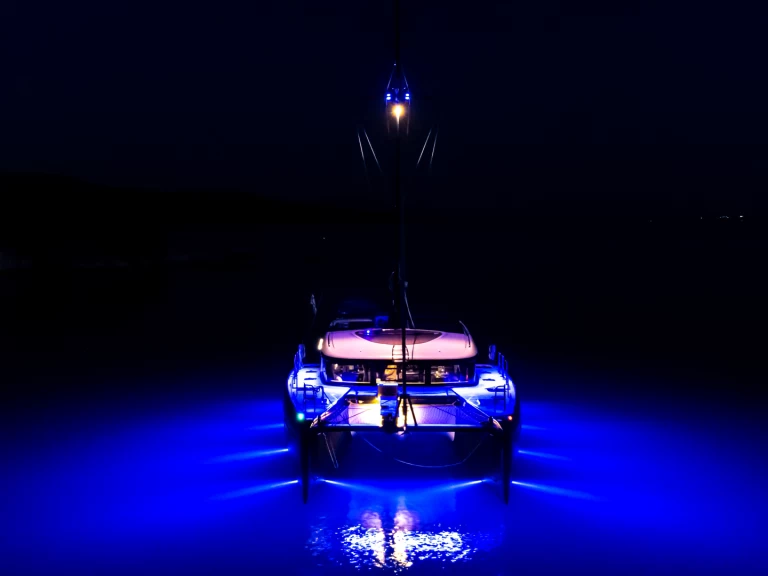 Hire Catamaran Lagoon with a boat licence