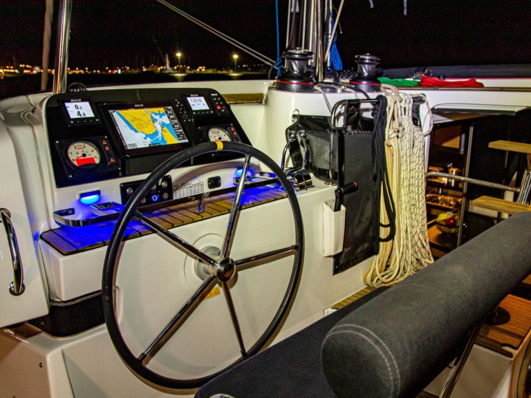 Yacht hire Préveza cheap Lagoon 42