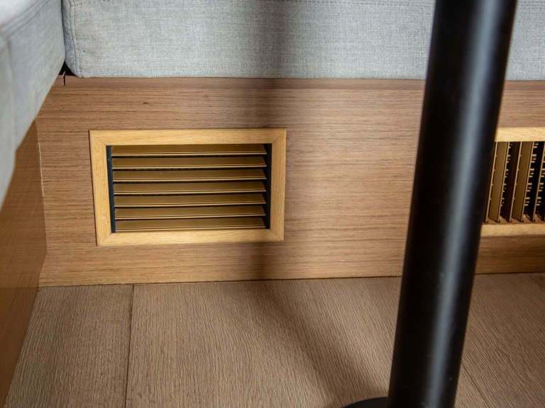 Hire Catamaran Lagoon with a boat licence