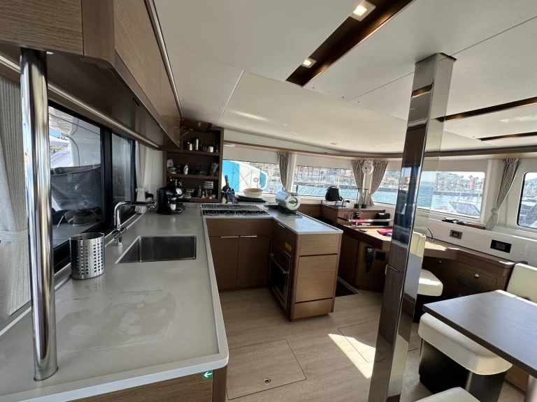 Hire Catamaran with or without skipper Lagoon Golfo Aranci