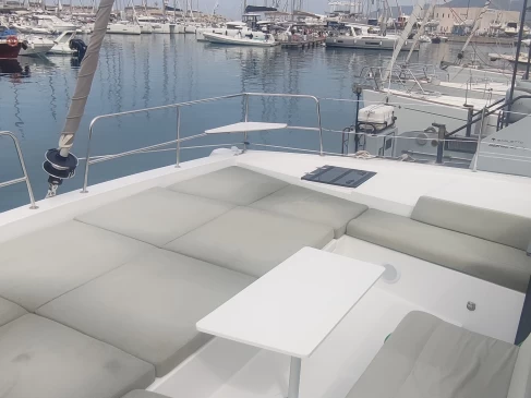 Charter a Bali Bali 4.2 in Capo d'Orlando on Samboat