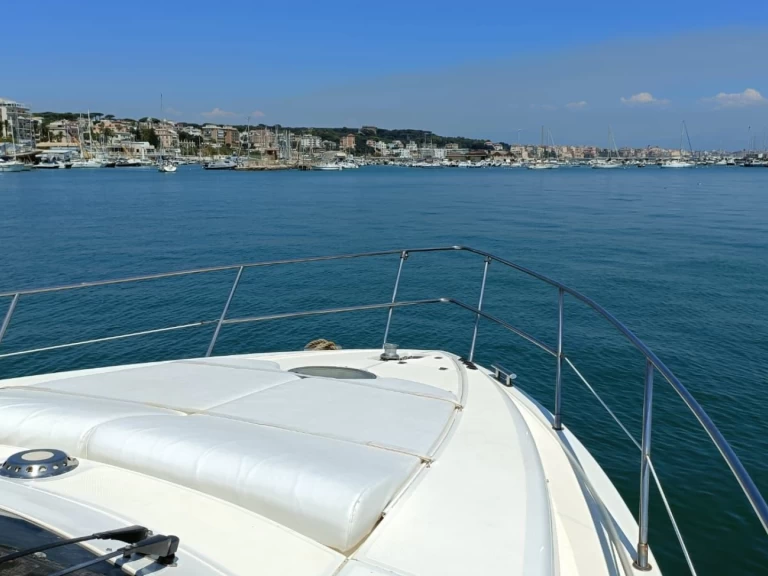 Hire Motorboat with or without skipper Azimut Nettuno