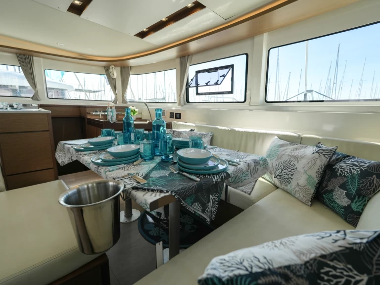 Yacht hire Salerno cheap Lagoon 46