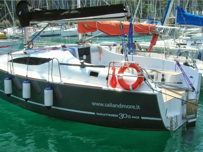 Hire Sailboat with or without skipper Nautiner Malcesine
