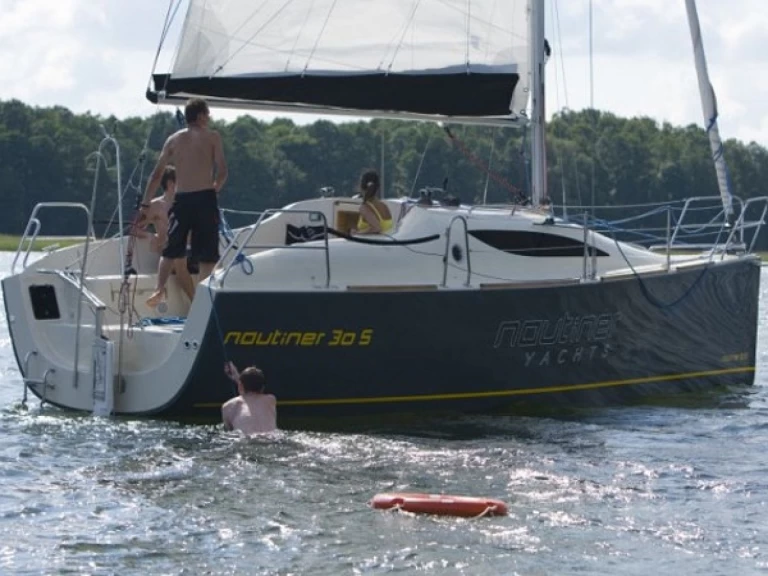 Sailboat to hire Malcesine at the best price