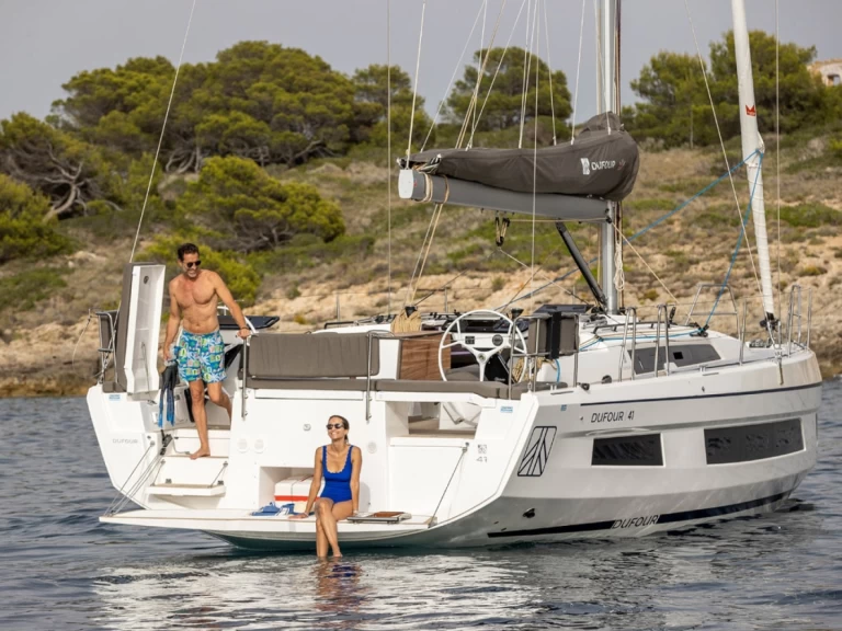 Sailboat hire in Palma de Mallorca - Dufour Dufour 41