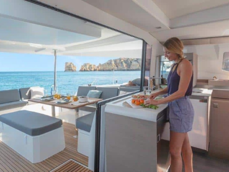 Hire a Fountaine Pajot Elba 45 Palma de Mallorca